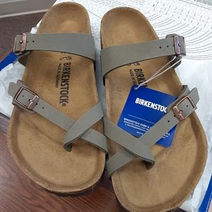 NWT Birkenstock Mayari Sandles